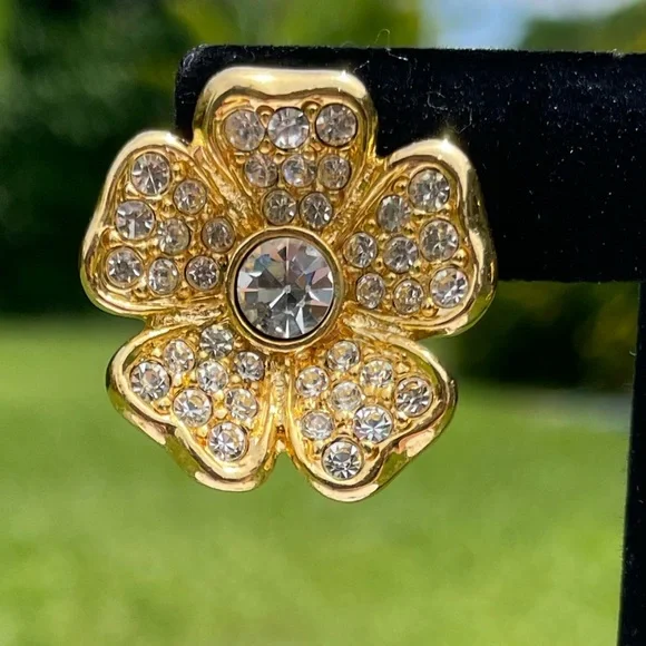 Joan Rivers Rhinestone Flower Gold Tone Clip On Earrings - Picture 2 of 6